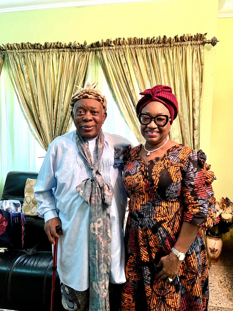 Mrs. Winifred Oyo-Ita with the Muri of Efut Kingdom, HRM, Muri Prof. Itam Hogan-Itam